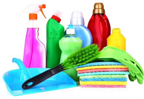 Professional upholstery cleaning for sofas in Kennington homes