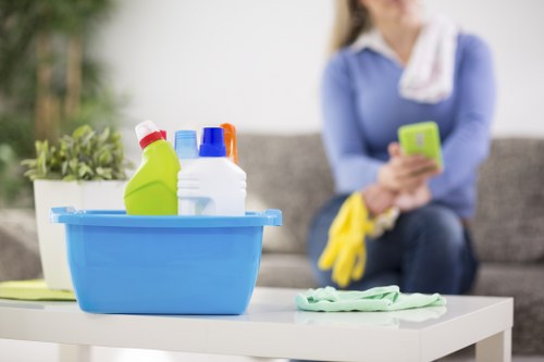Deep cleaning carpets in a Kennington flat with access challenges