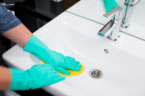 Local curtain cleaning for flats and apartments in Kennington